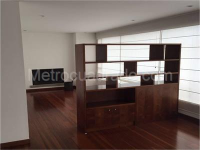 Apartamento de 3 alcobas en venta en El Refugio, Bogotá, 190 m² · foto 3 de 6