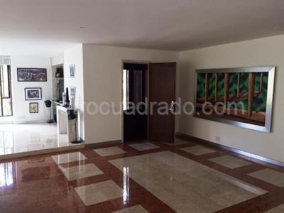 Apartamento de 3 alcobas en venta en Montearroyo, Bogotá, 393 m² · foto 2 de 17