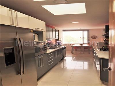 Apartamento de 3 alcobas en venta en Chico, Bogotá, 258 m² · foto 4 de 8