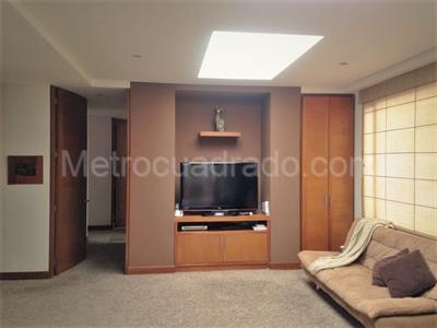 Apartamento de 3 alcobas en venta en Chico, Bogotá, 258 m² · foto 5 de 8