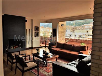 Apartamento de 3 alcobas en venta en Chico, Bogotá, 258 m² · foto 2 de 8
