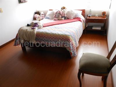 Casa de 3 alcobas en venta en Prado Niza, Bogotá, 243 m² · foto 18 de 20