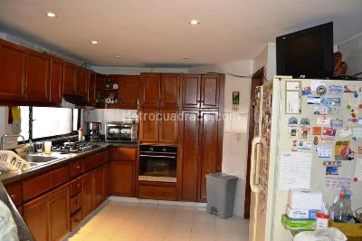 Apartamento de 3 alcobas en venta en Santa Barbara Occidental, Bogotá, 178 m² · foto 6 de 12