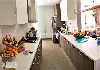 Apartamento de 3 alcobas en venta en Chico Norte, Bogotá, 165 m² · foto 11 de 16