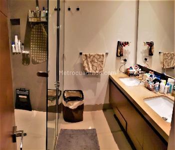 Apartamento de 3 alcobas en venta en Chico Norte, Bogotá, 165 m² · foto 7 de 16