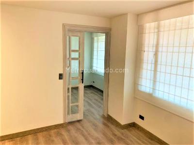 Apartamento en venta en Santa Barbara Occidental, Bogotá · foto 4 de 8