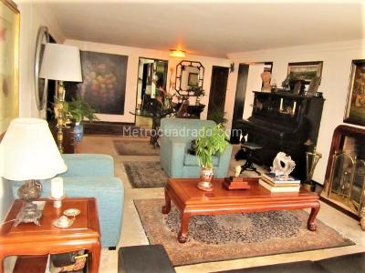 Apartamento en venta en Altos Del Refugio, Bogotá · foto 2 de 20