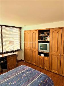 Apartamento de 4 alcobas en venta en La Carolina, Bogotá, 240 m² · foto 10 de 15