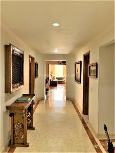 Apartamento de 4 alcobas en venta en La Carolina, Bogotá, 240 m² · foto 2 de 15