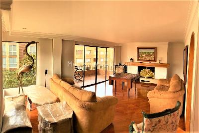 Apartamento de 4 alcobas en venta en La Carolina, Bogotá, 240 m² · foto 3 de 15