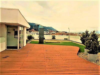 Apartamento de 1 alcoba en venta en Santa Barbara Central, Bogotá, 75 m² · foto 8 de 10