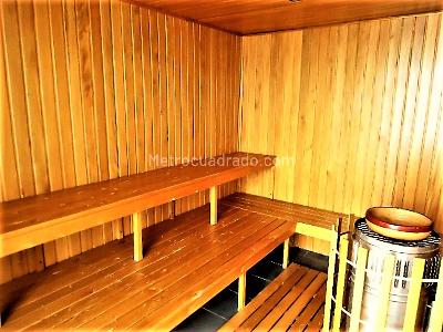 Apartamento de 1 alcoba en venta en Santa Barbara Central, Bogotá, 75 m² · foto 9 de 10