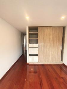 Apartamento de 4 alcobas en venta en Santa Paula Santa Barbara, Bogotá, 178 m² · foto 14 de 15