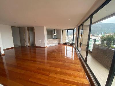 Apartamento de 4 alcobas en venta en Santa Paula, Bogotá, 178 m² · foto 2 de 16
