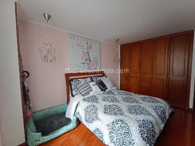 Apartamento de 5 alcobas en venta en La Esperanza Norte, Bogotá, 265 m² · foto 16 de 18