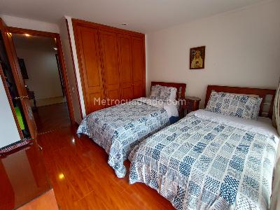 Apartamento de 5 alcobas en venta en La Esperanza Norte, Bogotá, 265 m² · foto 17 de 18
