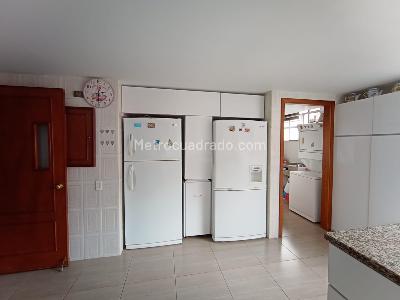 Apartamento de 5 alcobas en venta en La Esperanza Norte, Bogotá, 265 m² · foto 6 de 18