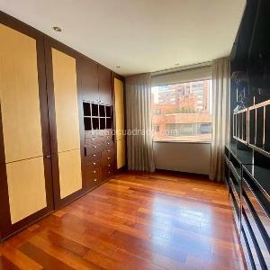 Apartamento de 3 alcobas en venta en Altos Del Retiro, Bogotá, 190 m² · foto 8 de 10