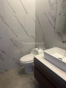 Apartamento de 2 alcobas en venta en Santa Barbara Occidental, Bogotá, 110 m² · foto 4 de 10