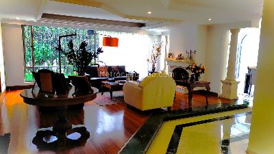 Casa de 3 alcobas en venta en Santa Barbara Alta Usaqu¿, Bogotá, 520 m² · foto 3 de 20