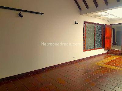Casa de 3 alcobas en venta en Santa Barbara Alta, Bogotá, 442 m² · foto 15 de 18