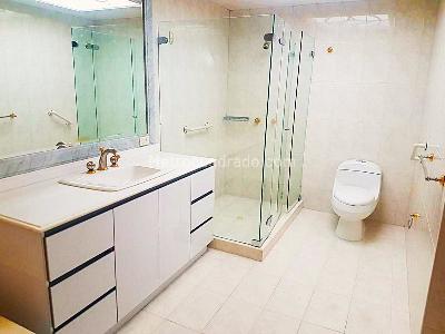 Casa de 3 alcobas en venta en Santa Barbara Alta, Bogotá, 442 m² · foto 11 de 18