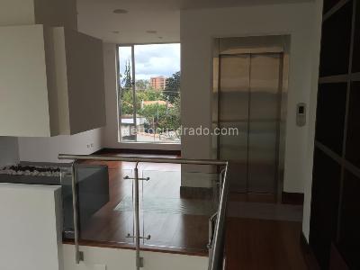 Casa de 3 alcobas en venta en Niza Suba, Bogotá, 336 m² · foto 4 de 20