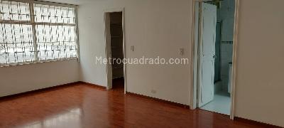 Apartamento de 3 alcobas en venta en Chico, Bogotá, 229 m² · foto 14 de 19