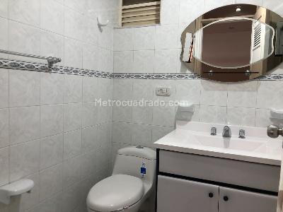 Apartamento de 3 alcobas en venta en Chico, Bogotá, 229 m² · foto 15 de 19