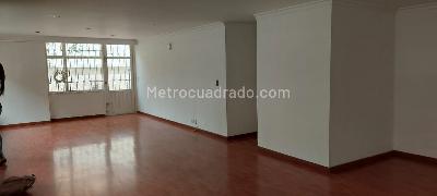 Apartamento de 3 alcobas en venta en Chico, Bogotá, 229 m² · foto 12 de 19