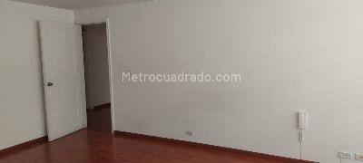 Apartamento de 3 alcobas en venta en Chico, Bogotá, 229 m² · foto 13 de 19