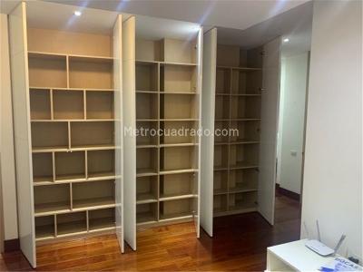 Apartamento de 3 alcobas en venta en Chico Virrey, Bogotá, 177 m² · foto 11 de 20