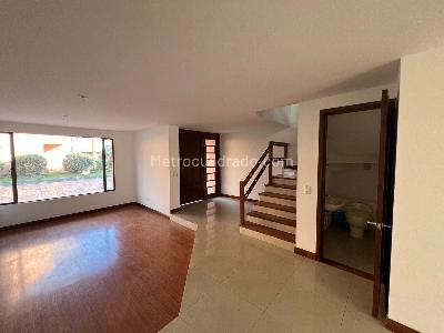 Casa de 3 alcobas en venta en Santeo Ii, Chía, 247 m² · foto 9 de 20