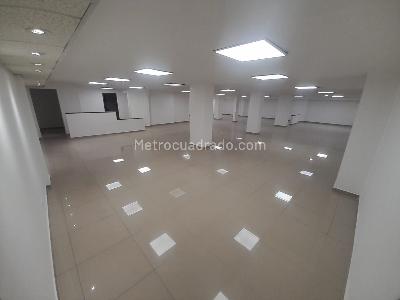 Local Comercial en Arriendo, SANTA BARBARA, Bogotá D.C.