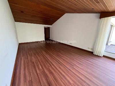 Casa de 4 alcobas en venta en Santa Barbara Alta, Bogotá, 740 m² · foto 5 de 20