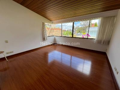Casa de 4 alcobas en venta en Santa Barbara Alta, Bogotá, 740 m² · foto 8 de 20