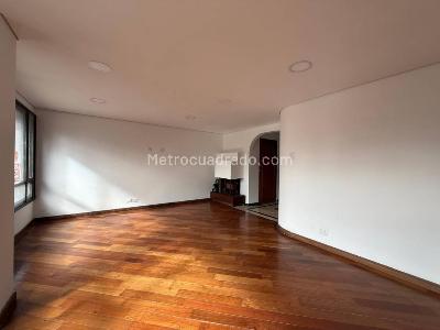 Apartamento en venta en Los Rosales, Bogotá · foto 3 de 20
