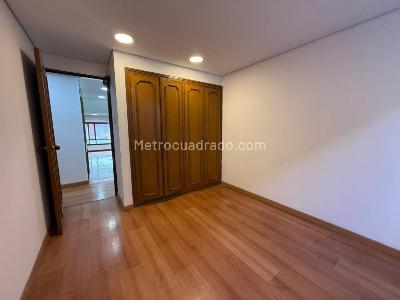 Apartamento en venta en Los Rosales, Bogotá · foto 13 de 20