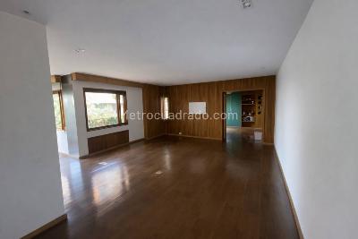 Apartamento de 3 alcobas en venta en Los Rosales, Bogotá, 287 m² · foto 3 de 15