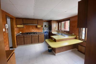 Apartamento de 3 alcobas en venta en Los Rosales, Bogotá, 287 m² · foto 9 de 15
