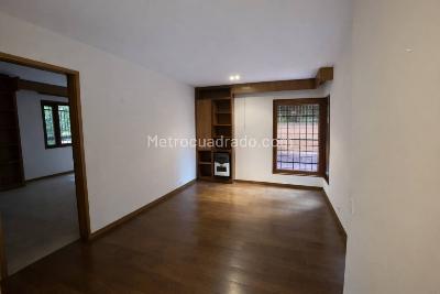 Apartamento de 3 alcobas en venta en Los Rosales, Bogotá, 287 m² · foto 10 de 15