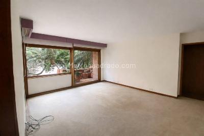 Apartamento de 3 alcobas en venta en Los Rosales, Bogotá, 287 m² · foto 14 de 15