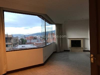 Apartamento de 3 alcobas en arriendo en La Cabrera, Bogotá, 329 m² · foto 3 de 20