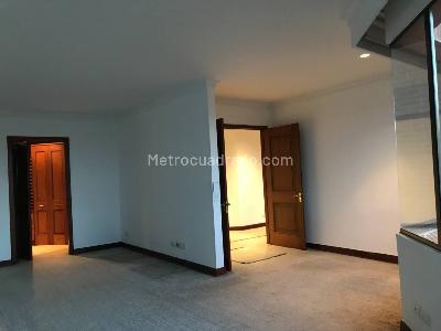 Apartamento de 3 alcobas en arriendo en La Cabrera, Bogotá, 329 m² · foto 5 de 20