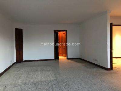 Apartamento de 3 alcobas en arriendo en La Cabrera, Bogotá, 329 m² · foto 6 de 20
