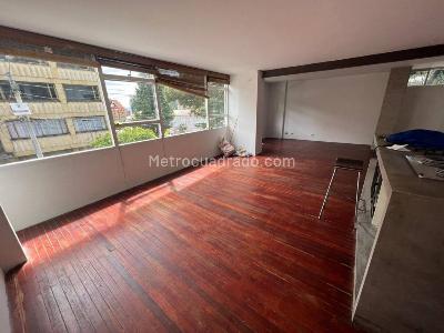 Apartamento de 1 alcoba en venta en La Macarena, Bogotá, 69 m² · foto 3 de 14