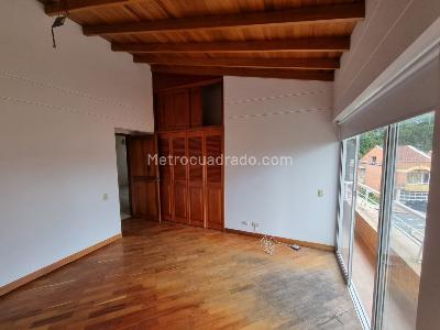 Casa de 4 alcobas en arriendo en El Tesoro, Medellín, 330 m² · foto 6 de 20