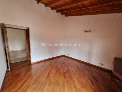 Casa de 4 alcobas en arriendo en El Tesoro, Medellín, 330 m² · foto 11 de 20