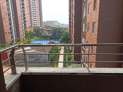 Apartamento en venta en Viviendas Del Sur, Itagüí · foto 3 de 18