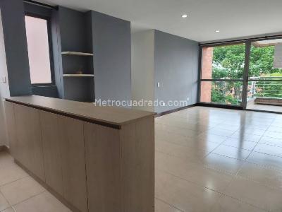 Apartamento en arriendo en Loma Del Escobero, Envigado · foto 5 de 17